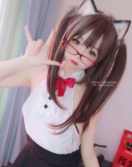年轻女教师3_HD高清免费观看