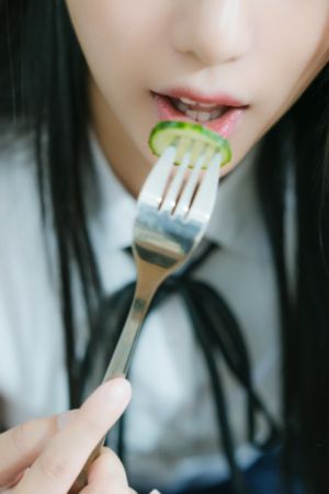 朋友善良的妻子_高清电影-免费完整版