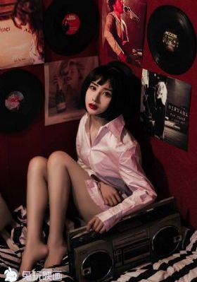 她唇之下_1080P免费观看最新