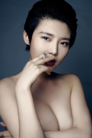 善良的女秘书的目的免费观看_DVDHD在线观看